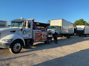 Towing Truck Towing Cargo Truck